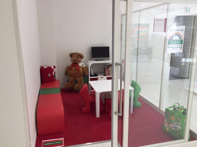 アバルト６９５Ｃ ツーリズモ　ワンオーナー　取説　記録簿　スペアキー　ＨＩＤ　リアパーキングセンサー　レインセンサー　アンドロイドオート＆アップルカープレイ対応　ドライブレコーダー前後　レザーシート　ドリルドローター（51枚目）