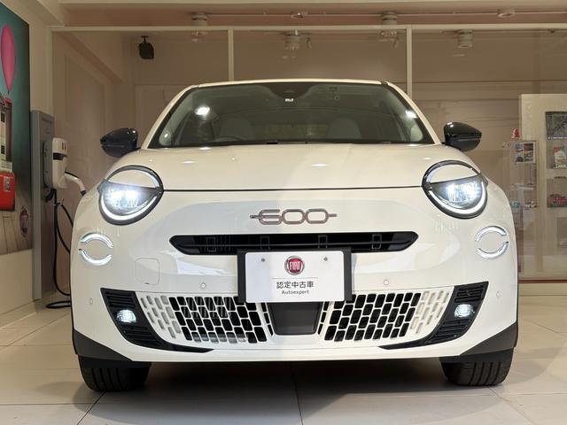 ６００ハイブリッド ラ　プリマ　当社社用車ＵＰ　ＥＴＣ　ドライブレコーダー　ＡＤＡＳ（先進運転支援システム）　ＬＥＤヘッドライト　バックカメラ　前後Ｐセンサー　取説　手帳　スペアキー　運転席パワーシートマッサージ機能付き（3枚目）