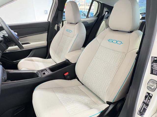 ６００ハイブリッド ラ　プリマ　当社社用車ＵＰ　ＥＴＣ　ドライブレコーダー　ＡＤＡＳ（先進運転支援システム）　ＬＥＤヘッドライト　バックカメラ　前後Ｐセンサー　取説　手帳　スペアキー　運転席パワーシートマッサージ機能付き（10枚目）