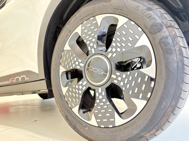 ６００ハイブリッド ラ　プリマ　当社社用車ＵＰ　ＥＴＣ　ドライブレコーダー　ＡＤＡＳ（先進運転支援システム）　ＬＥＤヘッドライト　バックカメラ　前後Ｐセンサー　取説　手帳　スペアキー　運転席パワーシートマッサージ機能付き（19枚目）