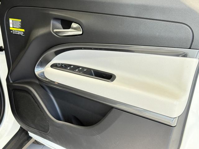 ６００ハイブリッド ラ　プリマ　当社社用車ＵＰ　ＥＴＣ　ドライブレコーダー　ＡＤＡＳ（先進運転支援システム）　ＬＥＤヘッドライト　バックカメラ　前後Ｐセンサー　取説　手帳　スペアキー　運転席パワーシートマッサージ機能付き（24枚目）