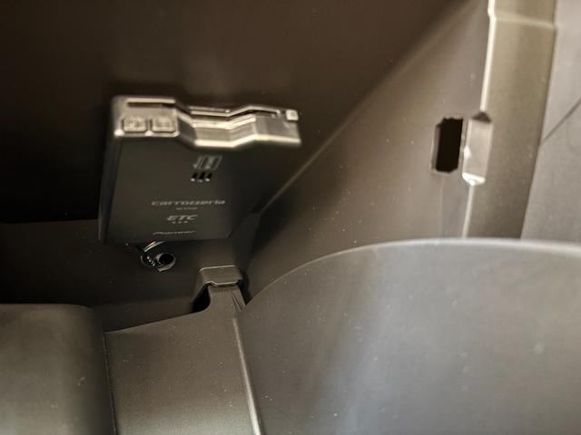 ６００ハイブリッド ラ　プリマ　当社社用車ＵＰ　ＥＴＣ　ドライブレコーダー　ＡＤＡＳ（先進運転支援システム）　ＬＥＤヘッドライト　バックカメラ　前後Ｐセンサー　取説　手帳　スペアキー　運転席パワーシートマッサージ機能付き（28枚目）