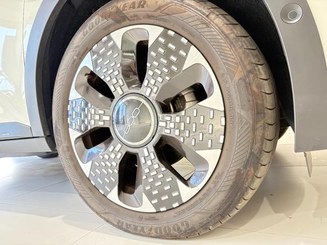 ６００ハイブリッド ラ　プリマ　当社社用車ＵＰ　ＥＴＣ　ドライブレコーダー　ＡＤＡＳ（先進運転支援システム）　ＬＥＤヘッドライト　バックカメラ　前後Ｐセンサー　取説　手帳　スペアキー　運転席パワーシートマッサージ機能付き（34枚目）