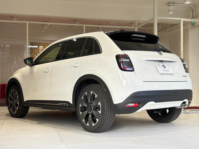 ６００ハイブリッド ラ　プリマ　当社社用車ＵＰ　ＥＴＣ　ドライブレコーダー　ＡＤＡＳ（先進運転支援システム）　ＬＥＤヘッドライト　バックカメラ　前後Ｐセンサー　取説　手帳　スペアキー　運転席パワーシートマッサージ機能付き（48枚目）