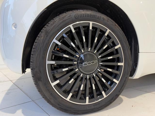 ５００ｅ アイコン　デモカー登録車両　ガラスルーフ　エコレザーシート（44枚目）