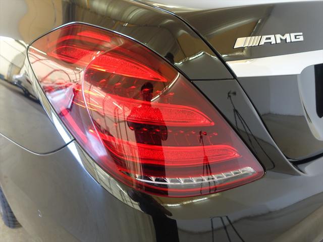 Ｓクラス Ｓ６３　４ＭＡＴＩＣ＋　ロング　ＡＭＧダイナミックパッケージ　Ｂｌｕｅｔｏｏｔｈ接続　ＥＴＣ　ＬＥＤヘッドライト　ＴＶ　アイドリングストップ　クルーズコントロール　コネクテッド機能　サイドカメラ　サンルーフ・ガラスルーフ（32枚目）