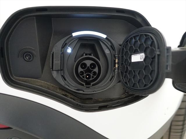ＥＱＣ ＥＱＣ４００　４ＭＡＴＩＣ　ＡＭＧラインパッケージ　レザーエクスクルーシブパッケージ　Ｂｌｕｅｔｏｏｔｈ接続　ＥＴＣ　ＬＥＤヘッドライト　ＴＶ　アイドリングストップ　クルーズコントロール　コネクテッド機能　サイドカメラ（30枚目）