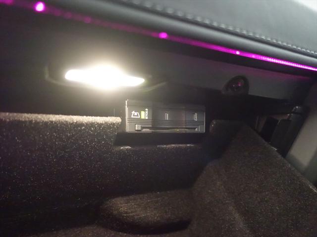 Ｇクラス Ｇ６３　Ｇ　ｍａｎｕｆａｋｔｕｒプログラムプラス・Ｇ　ｍａｎｕｆａｋｔｕｒインテリアプラスパッケージ　Ｂｌｕｅｔｏｏｔｈ接続　ＥＴＣ　ＬＥＤヘッドライト　ＴＶ　アイドリングストップ　クルーズコントロール（26枚目）