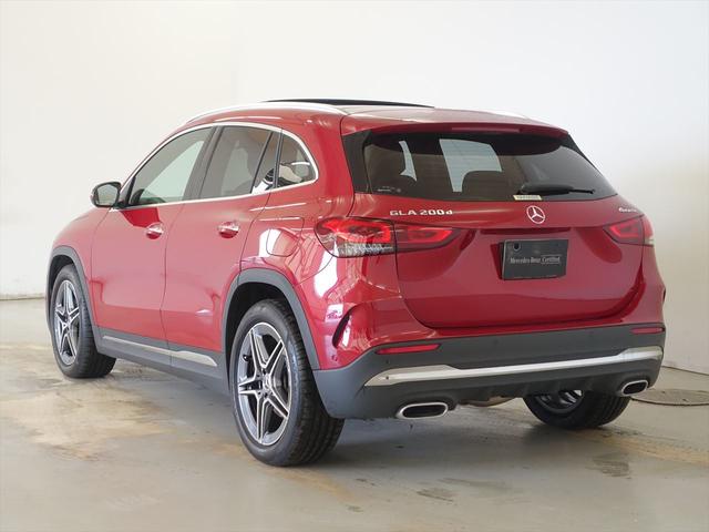GLAクラス GLA200 d 4MATIC AMGラインパッケージ AMGレザーエクスクルーシブパッケージ アドバンスドパッケージ Bluetooth接続 ETC LEDヘッドライト TV アイドリングストップ クルーズコントロール(4枚目)