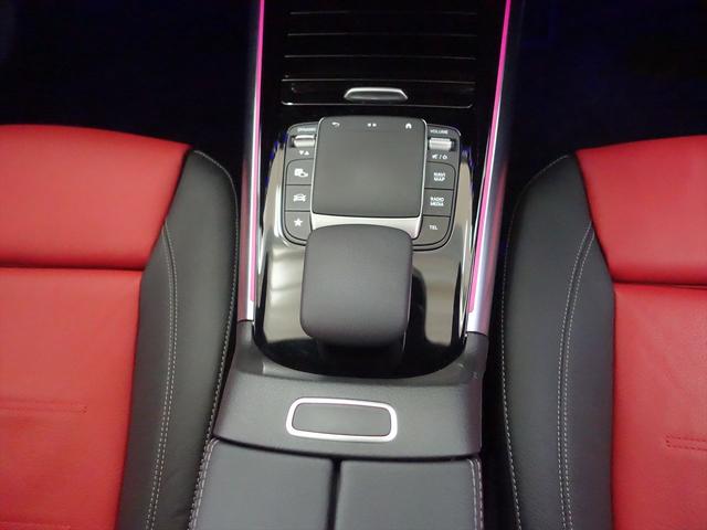 GLAクラス GLA200 d 4MATIC AMGラインパッケージ AMGレザーエクスクルーシブパッケージ アドバンスドパッケージ Bluetooth接続 ETC LEDヘッドライト TV アイドリングストップ クルーズコントロール(16枚目)
