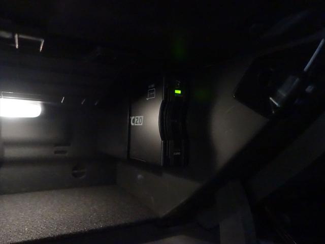 Ａクラス Ａ１８０　スタイル　ＡＭＧライン　レーダーセーフティパッケージ　アドバンスドパッケージ　ナビゲーションパッケージ　Ｂｌｕｅｔｏｏｔｈ接続　ＥＴＣ　ＬＥＤヘッドライト　ＴＶ　アイドリングストップ　クルーズコントロール　コネクテッド機能（21枚目）