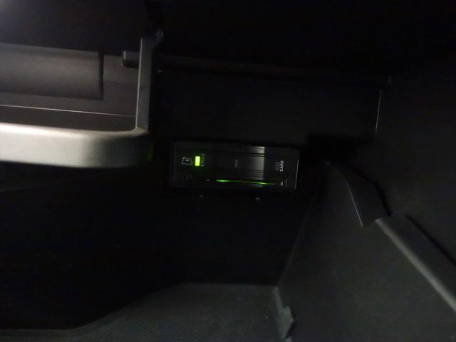 ＧＬＡクラス ＧＬＡ２００　ｄ　４ＭＡＴＩＣ　ＡＭＧライン　ＡＭＧレザーエクスクルーシブパッケージ　アドバンスドパッケージ　ナビゲーションパッケージ　Ｂｌｕｅｔｏｏｔｈ接続　ＥＴＣ　ＬＥＤヘッドライト　ＴＶ　アイドリングストップ　クルーズコントロール（21枚目）