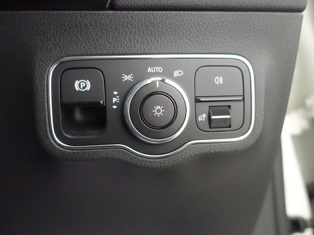 ＧＬＡクラス ＧＬＡ２００　ｄ　４ＭＡＴＩＣ　ＡＭＧライン　ＡＭＧレザーエクスクルーシブパッケージ　アドバンスドパッケージ　ナビゲーションパッケージ　Ｂｌｕｅｔｏｏｔｈ接続　ＥＴＣ　ＬＥＤヘッドライト　ＴＶ　アイドリングストップ　クルーズコントロール（29枚目）