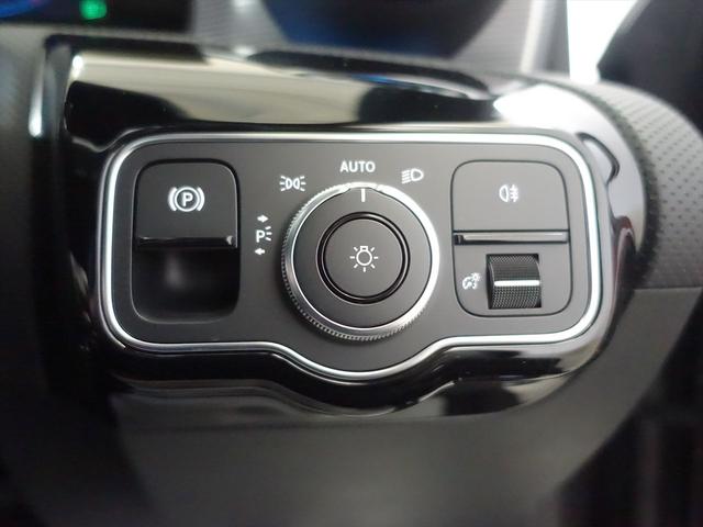 Ａクラス Ａ１８０　スタイル　ＡＭＧライン　ＡＭＧレザーエクスクルーシブパッケージ　アドバンスドパッケージ　ナビゲーションパッケージ　Ｂｌｕｅｔｏｏｔｈ接続　ＥＴＣ　ＬＥＤヘッドライト　ＴＶ　アイドリングストップ　クルーズコントロール（28枚目）