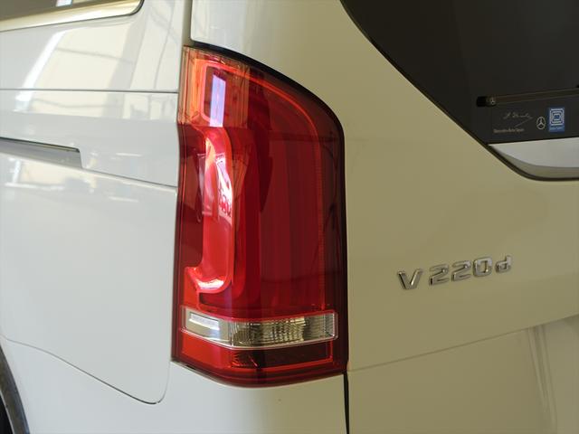Ｖクラス Ｖ２２０　ｄ　スポーツ　ロング　３列シート　Ｂｌｕｅｔｏｏｔｈ接続　ＣＤ　ＤＶＤ再生　ＥＴＣ　ＬＥＤヘッドライト　ＴＶ　アイドリングストップ　ウオークスルー　クルーズコントロール　サイドカメラ　サンルーフ・ガラスルーフ（32枚目）