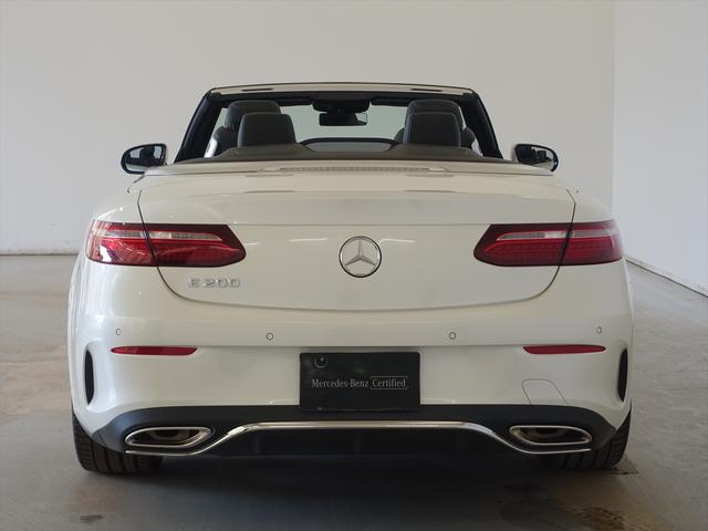 Eクラス E200 カブリオレ スポーツ レザーパッケージ Bluetooth接続 ETC LEDヘッドライト TV アイドリングストップ クルーズコントロール コネクテッド機能 サイドカメラ シートヒーター トランクスルー ナビ(3枚目)
