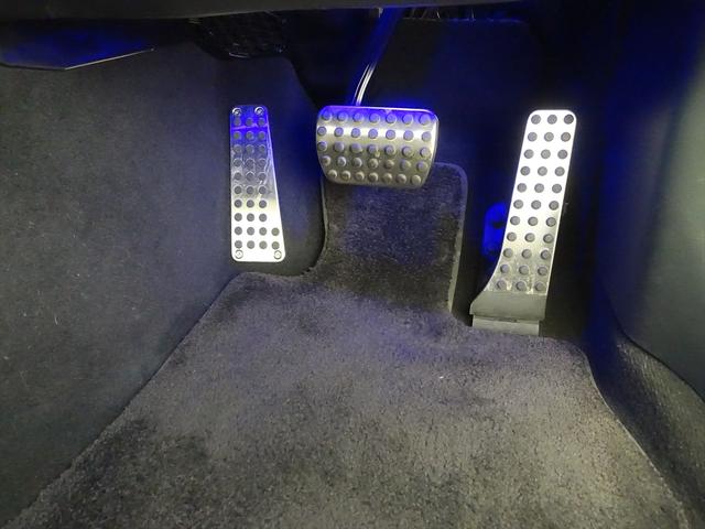 Eクラスオールテレイン E220 d 4MATIC オールテレイン エクスクルーシブパッケージ Bluetooth接続 ETC LEDヘッドライト TV アイドリングストップ クルーズコントロール コネクテッド機能 サイドカメラ サンルーフ・ガラスルーフ(28枚目)