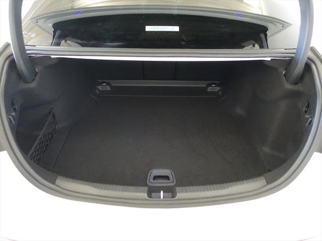 Cクラス C180 アバンギャルド AMGラインパッケージ・ベーシック パッケージ(10枚目)