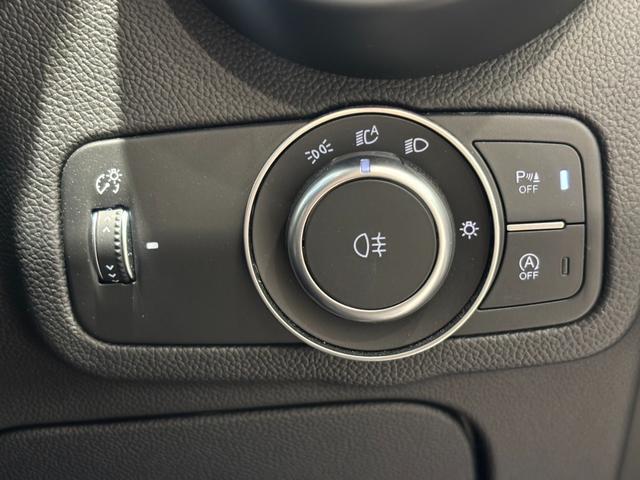 ステルヴィオ 　２．２　ターボ　ディーゼル　Ｑ４　ＴＩ　革シート　ＡｐｐｌｅＣａｒＰｌａｙ　バックカメラ　禁煙車　４ＷＤ　タンレザーシート　認定中古車　ヴェスヴィオグレーメタリック（15枚目）