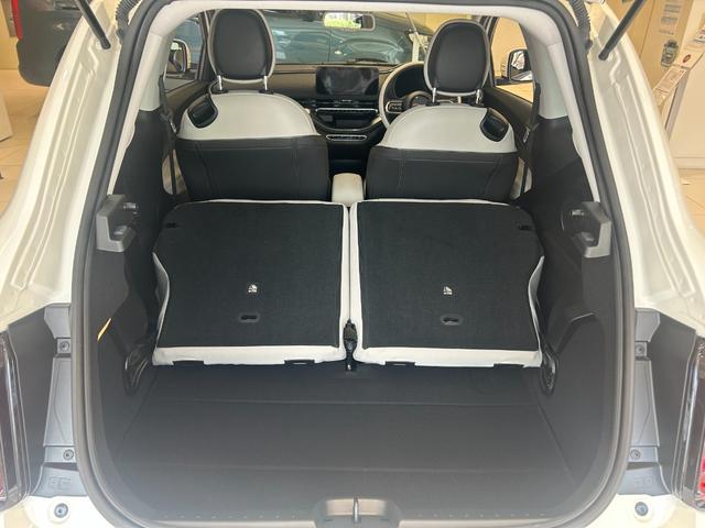 ５００ｅ アイコン　登録済未使用車　新車メーカー保証継承　ＥＴＣ２．０　衝突安全軽減ブレーキ　アダプティブクルーズコントロール　ブラインドスポットモニター　バックカメラ　３６０°パーキングセンサー　アイシン製ナビ（37枚目）