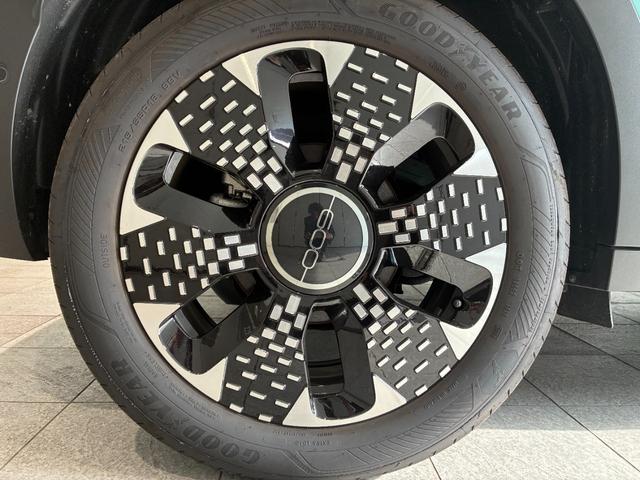 600ハイブリッド ラ プリマ 弊社デモカー車両 メーカー保証継承(16枚目)