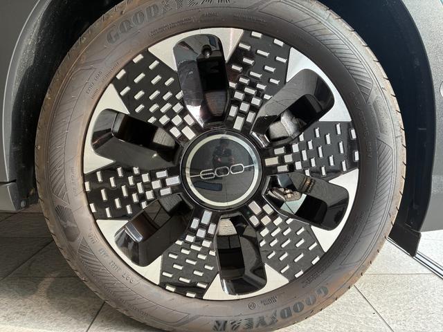 600ハイブリッド ラ プリマ 弊社デモカー車両 メーカー保証継承(17枚目)
