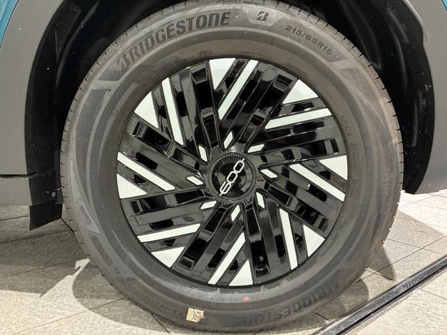 600ハイブリッド ベースグレード 弊社代車使用車 1オーナー(12枚目)