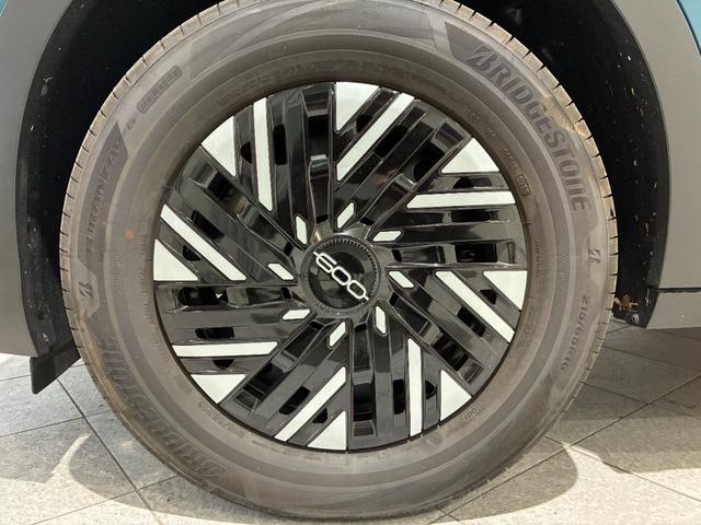 600ハイブリッド ベースグレード 弊社代車使用車 1オーナー(13枚目)