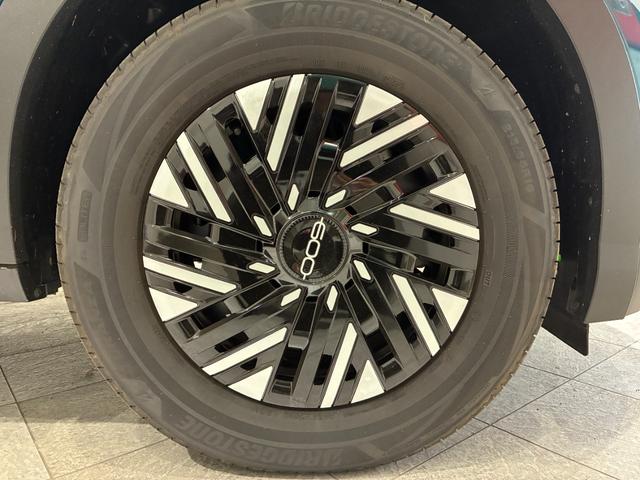 600ハイブリッド ベースグレード 弊社代車使用車 1オーナー(14枚目)