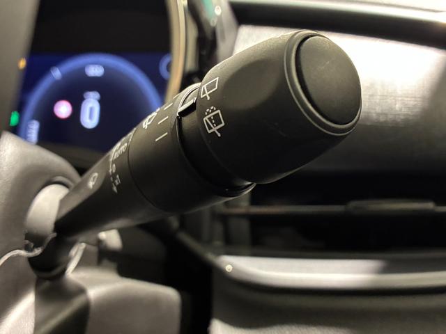 600ハイブリッド ベースグレード 弊社代車使用車 1オーナー(31枚目)