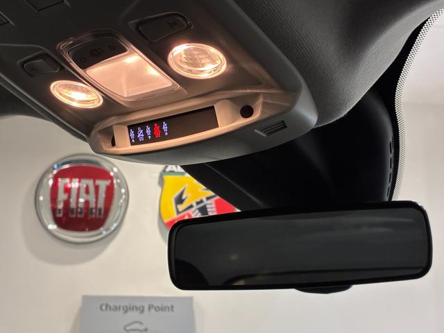 600ハイブリッド ベースグレード 弊社代車使用車 1オーナー(34枚目)