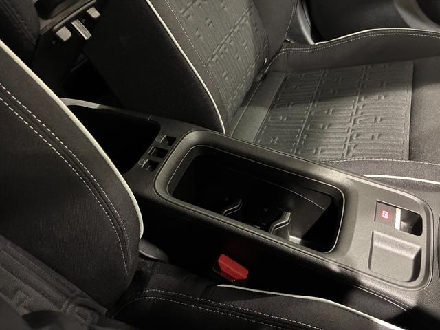 600ハイブリッド ベースグレード 弊社代車使用車 1オーナー(39枚目)