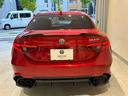 ジュリア クアドリフォリオ クアドリフォリオ HarmanKardonサウンド ACC 純正19AW AppleCarPlay 衝突軽減 ハーフレザー 前席シートヒーター デュアルオートエアコン バックカメラ 禁煙車(6枚目)
