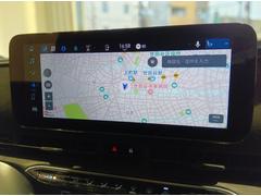 アイシン製のナビが入っております。 6