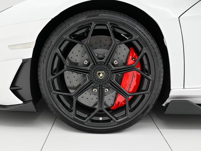 アヴェンタドール ＳＶＪロードスター　Ｌａｍｂｏｒｇｈｉｎｉ認定中古車　メーカー保証付　ロードアシスタンス　Ｓｅｌｅｚｉｏｎｅ　Ｌａｍｂｏｒｇｈｉｎｉ　Ｃｅｒｔｉｆｉｅｄ　Ｐｒｅ－Ｏｗｎｅｄ（21枚目）