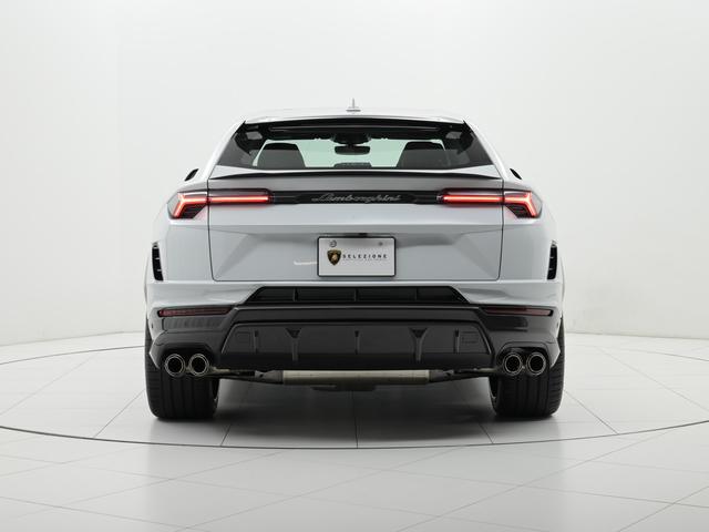 ウルス ペルフォルマンテ　Ｌａｍｂｏｒｇｈｉｎｉ認定中古車　メーカー保証付　ロードアシスタンス　Ｓｅｌｅｚｉｏｎｅ　Ｌａｍｂｏｒｇｈｉｎｉ　Ｃｅｒｔｉｆｉｅｄ　Ｐｒｅ－Ｏｗｎｅｄ（5枚目）