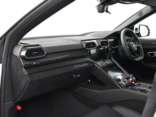 ウルス ペルフォルマンテ　Ｌａｍｂｏｒｇｈｉｎｉ認定中古車　メーカー保証付　ロードアシスタンス　Ｓｅｌｅｚｉｏｎｅ　Ｌａｍｂｏｒｇｈｉｎｉ　Ｃｅｒｔｉｆｉｅｄ　Ｐｒｅ－Ｏｗｎｅｄ（10枚目）