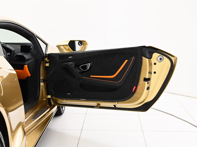 ウラカン テクニカ　（ＬＤＦ）　Ｌａｍｂｏｒｇｈｉｎｉ認定中古車　メーカー保証付　ロードアシスタンス　Ｓｅｌｅｚｉｏｎｅ　Ｌａｍｂｏｒｇｈｉｎｉ　Ｃｅｒｔｉｆｉｅｄ　Ｐｒｅ－Ｏｗｎｅｄ（10枚目）