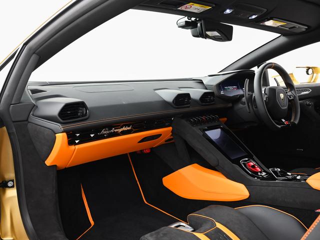 ウラカン テクニカ　（ＬＤＦ）　Ｌａｍｂｏｒｇｈｉｎｉ認定中古車　メーカー保証付　ロードアシスタンス　Ｓｅｌｅｚｉｏｎｅ　Ｌａｍｂｏｒｇｈｉｎｉ　Ｃｅｒｔｉｆｉｅｄ　Ｐｒｅ－Ｏｗｎｅｄ（16枚目）