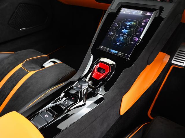 ウラカン テクニカ　（ＬＤＦ）　Ｌａｍｂｏｒｇｈｉｎｉ認定中古車　メーカー保証付　ロードアシスタンス　Ｓｅｌｅｚｉｏｎｅ　Ｌａｍｂｏｒｇｈｉｎｉ　Ｃｅｒｔｉｆｉｅｄ　Ｐｒｅ－Ｏｗｎｅｄ（22枚目）