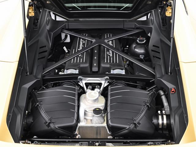 ウラカン テクニカ　（ＬＤＦ）　Ｌａｍｂｏｒｇｈｉｎｉ認定中古車　メーカー保証付　ロードアシスタンス　Ｓｅｌｅｚｉｏｎｅ　Ｌａｍｂｏｒｇｈｉｎｉ　Ｃｅｒｔｉｆｉｅｄ　Ｐｒｅ－Ｏｗｎｅｄ（28枚目）
