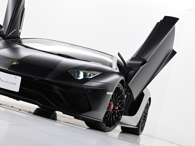 アヴェンタドール Ｓ　Ｌａｍｂｏｒｇｈｉｎｉ認定中古車　メーカー保証付　ロードアシスタンス　Ｓｅｌｅｚｉｏｎｅ　Ｌａｍｂｏｒｇｈｉｎｉ　Ｃｅｒｔｉｆｉｅｄ　Ｐｒｅ－Ｏｗｎｅｄ（37枚目）