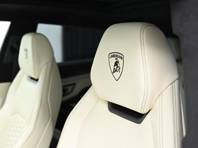 ウルス ４．０　４ＷＤ　Ｂｌｕ　Ａｓｔｒａｅｕｓ　Ｌａｍｂｏｒｇｈｉｎｉ認定中古車　メーカー保証付　ロードアシスタンス　Ｓｅｌｅｚｉｏｎｅ　Ｌａｍｂｏｒｇｈｉｎｉ　Ｃｅｒｔｉｆｉｅｄ　Ｐｒｅ－Ｏｗｎｅｄ（15枚目）