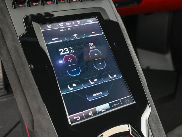 ウラカン テクニカ　Ｌａｍｂｏｒｇｈｉｎｉ認定中古車　メーカー保証付　ロードアシスタンス　Ｓｅｌｅｚｉｏｎｅ　Ｌａｍｂｏｒｇｈｉｎｉ　Ｃｅｒｔｉｆｉｅｄ　Ｐｒｅ－Ｏｗｎｅｄ（24枚目）