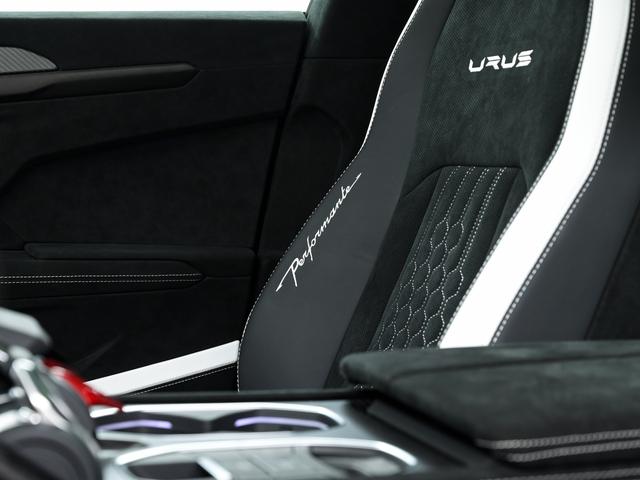 ウルス 　Ｐｅｒｆｏｒｍａｎｔｅ　Ｌａｍｂｏｒｇｈｉｎｉ認定中古車　メーカー保証付　ロードアシスタンス　Ｓｅｌｅｚｉｏｎｅ　Ｌａｍｂｏｒｇｈｉｎｉ　Ｃｅｒｔｉｆｉｅｄ　Ｐｒｅ－Ｏｗｎｅｄ（14枚目）