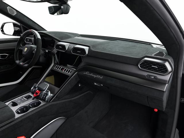 ウルス 　Ｐｅｒｆｏｒｍａｎｔｅ　Ｌａｍｂｏｒｇｈｉｎｉ認定中古車　メーカー保証付　ロードアシスタンス　Ｓｅｌｅｚｉｏｎｅ　Ｌａｍｂｏｒｇｈｉｎｉ　Ｃｅｒｔｉｆｉｅｄ　Ｐｒｅ－Ｏｗｎｅｄ（17枚目）