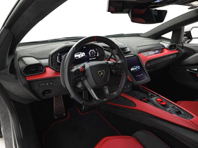 レヴエルト ６．５　４ＷＤ　Ｂｉａｎｃｏ　Ａｓｏｐｏ　Ｌａｍｂｏｒｇｈｉｎｉ認定中古車　メーカー保証付　ロードアシスタンス　Ｓｅｌｅｚｉｏｎｅ　Ｌａｍｂｏｒｇｈｉｎｉ　Ｃｅｒｔｉｆｉｅｄ　Ｐｒｅ－Ｏｗｎｅｄ（17枚目）