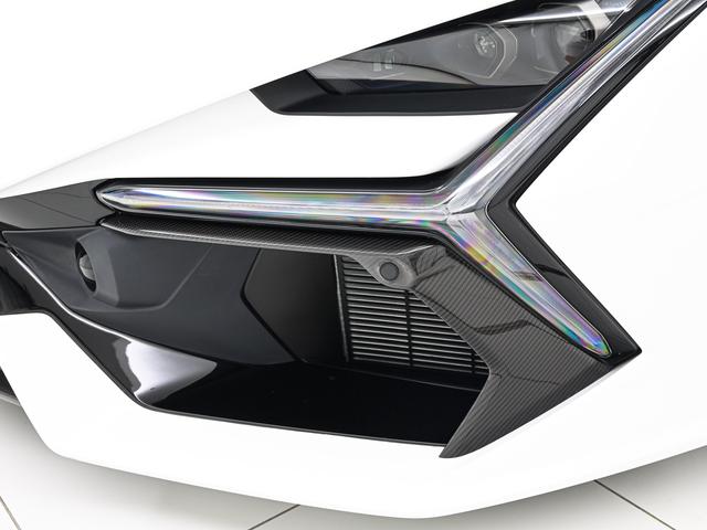 レヴエルト ６．５　４ＷＤ　Ｂｉａｎｃｏ　Ａｓｏｐｏ　Ｌａｍｂｏｒｇｈｉｎｉ認定中古車　メーカー保証付　ロードアシスタンス　Ｓｅｌｅｚｉｏｎｅ　Ｌａｍｂｏｒｇｈｉｎｉ　Ｃｅｒｔｉｆｉｅｄ　Ｐｒｅ－Ｏｗｎｅｄ（31枚目）