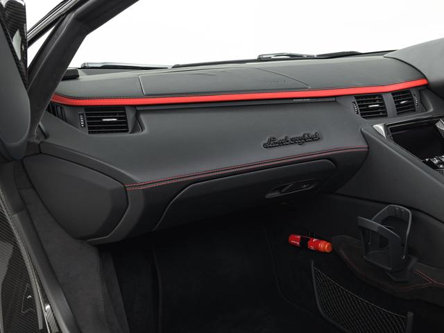 アヴェンタドール Sロードスター Lamborghini認定中古車 メーカー保証付 ロードアシスタンス Selezione Lamborghini Certified Pre-Owned(16枚目)