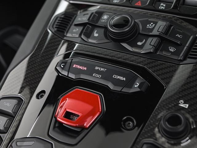 アヴェンタドール Sロードスター Lamborghini認定中古車 メーカー保証付 ロードアシスタンス Selezione Lamborghini Certified Pre-Owned(21枚目)